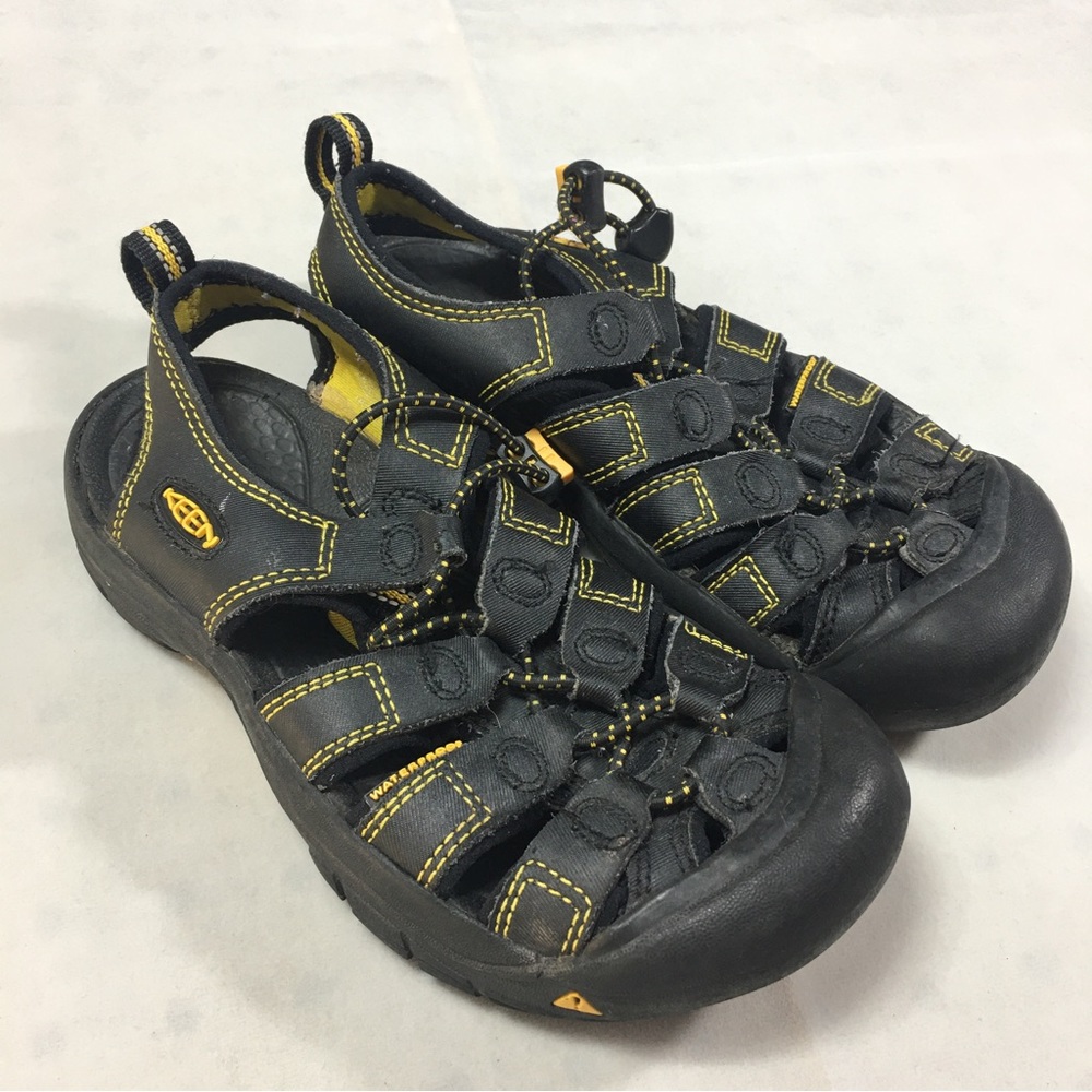 Keen | Newport H2 Kids Hiking Waterproof Sandal Shoe Size 2 Youth